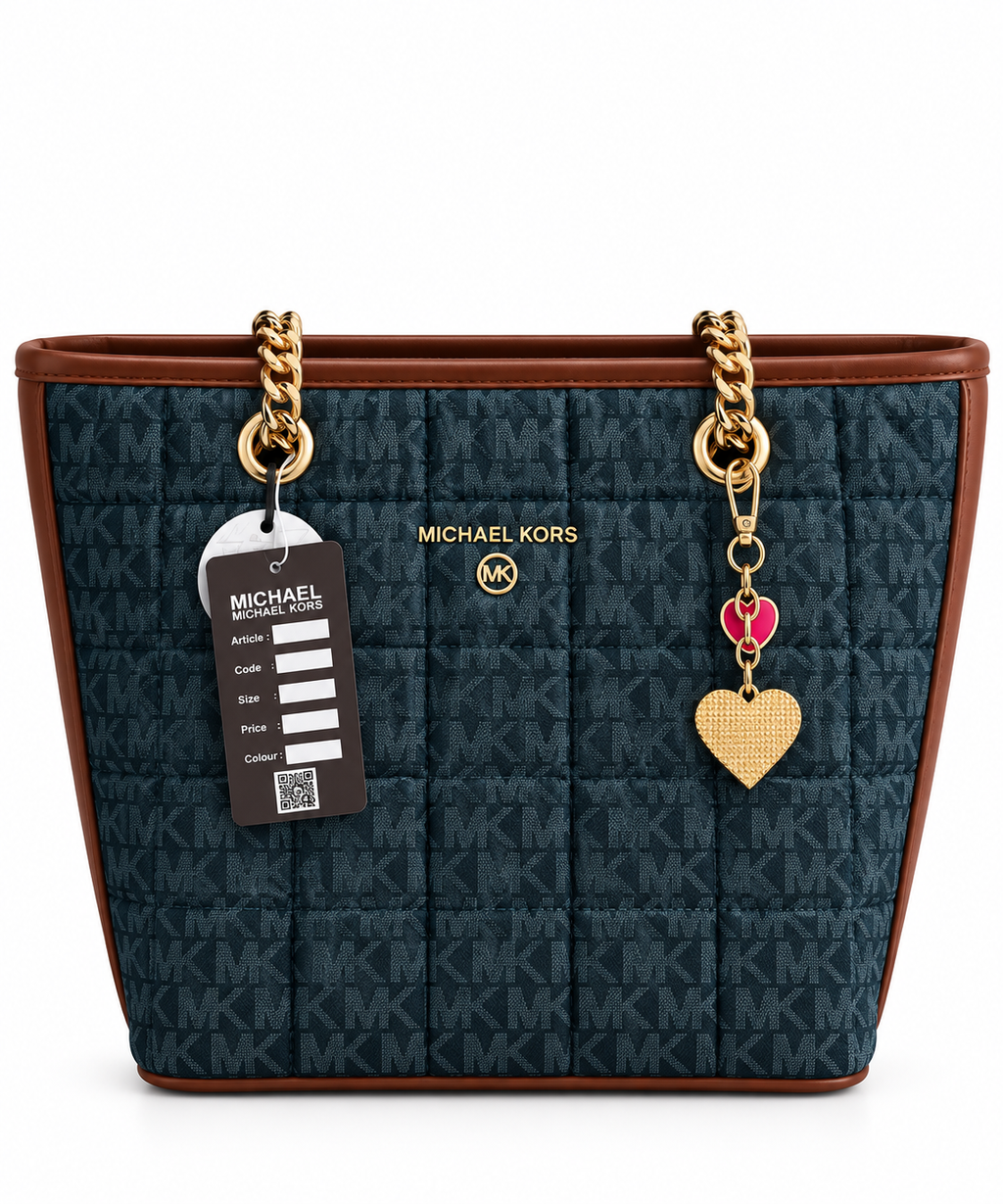 Heart Charm Quilted Tote Çanta