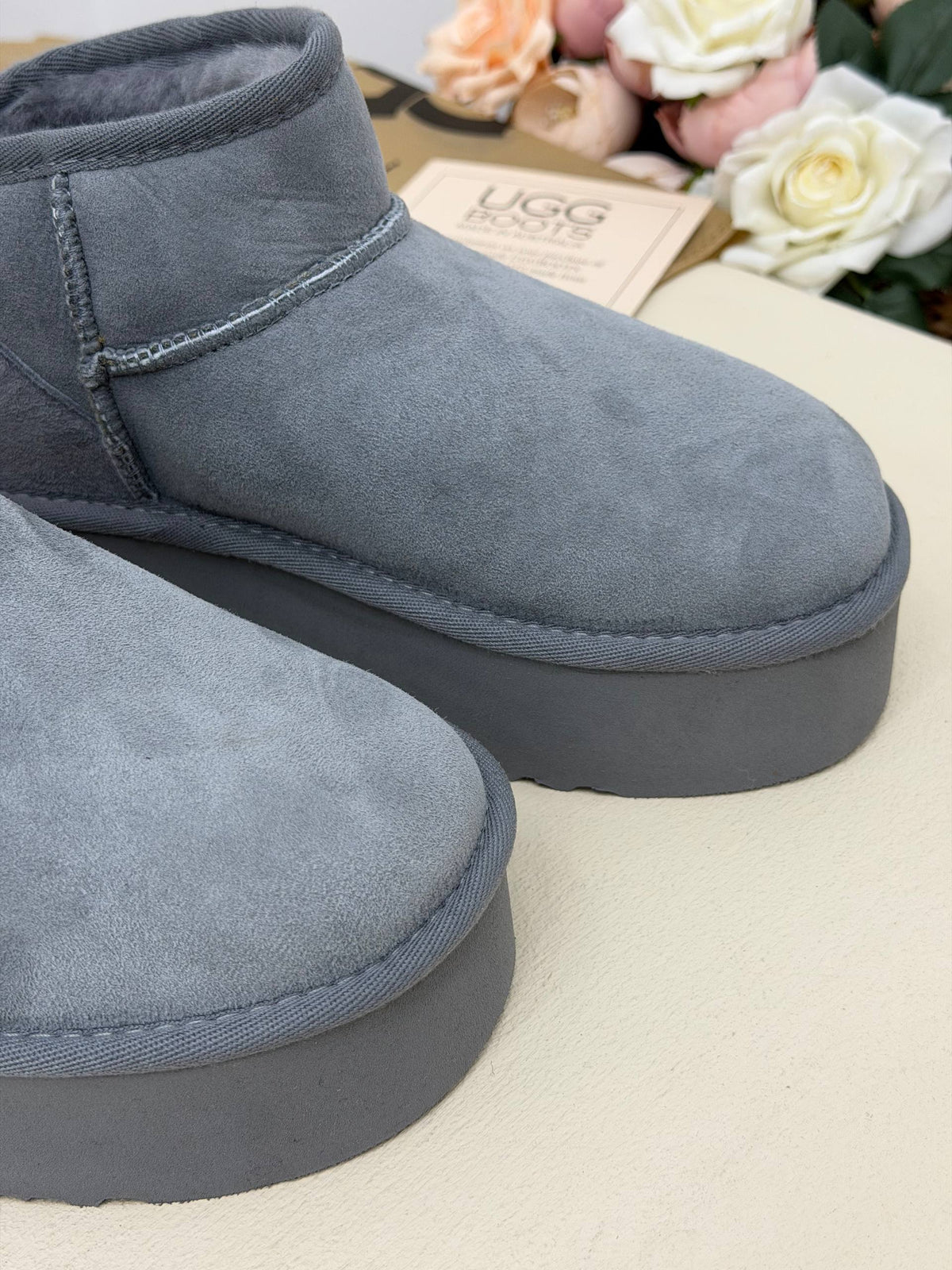 Gris Velours Kürklü Mini Bot – Antrasit Gri