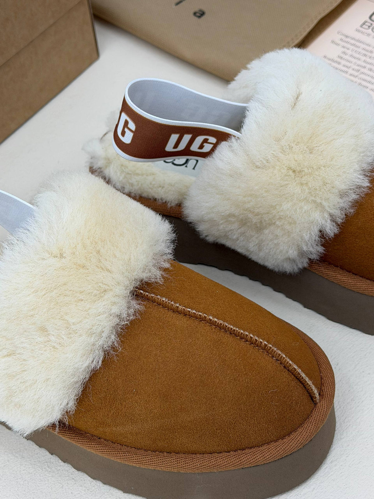 Caramel Bliss Kürklü Platform Terlik – Taba & Ekru