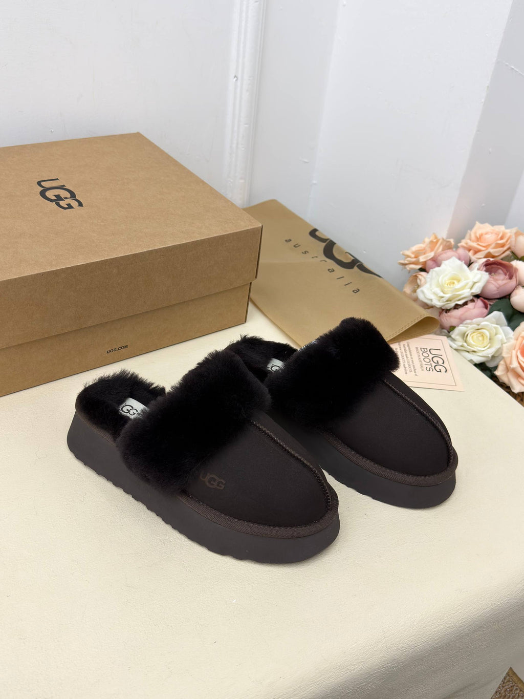 Veloura Noir Kürk Detaylı Platform Terlik – Siyah