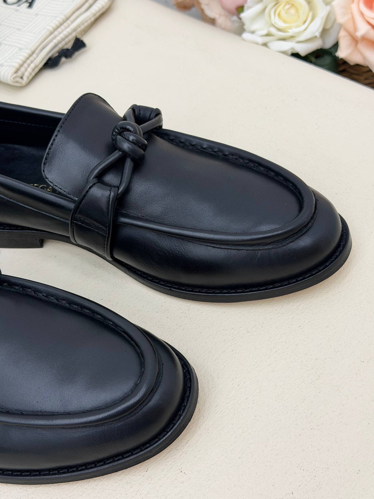 Élégance Noire Düğüm Detaylı Loafer Ayakkabı – Siyah