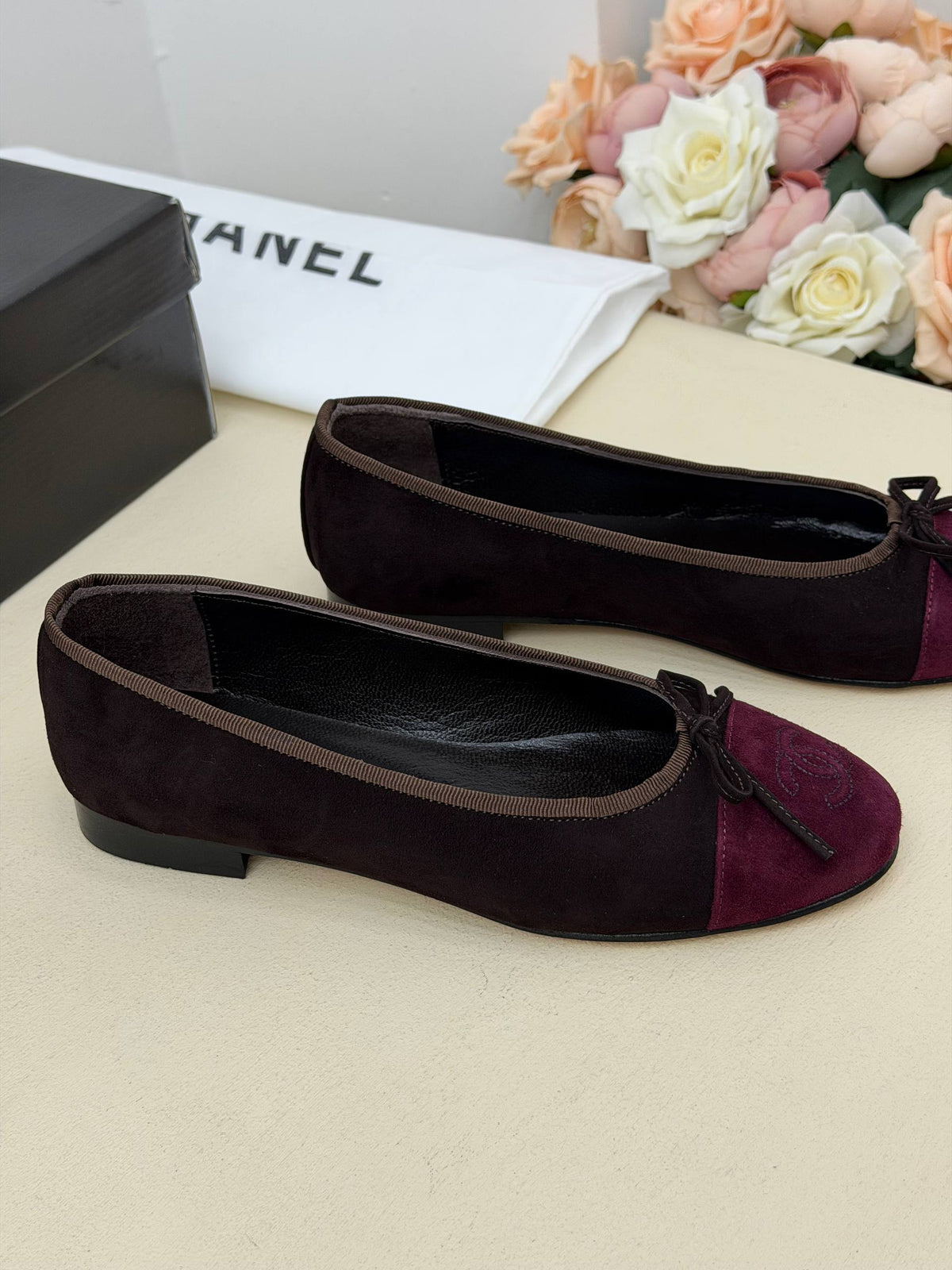 Bordeaux Élise Süet Fiyonklu Babet – Kahve & Bordo
