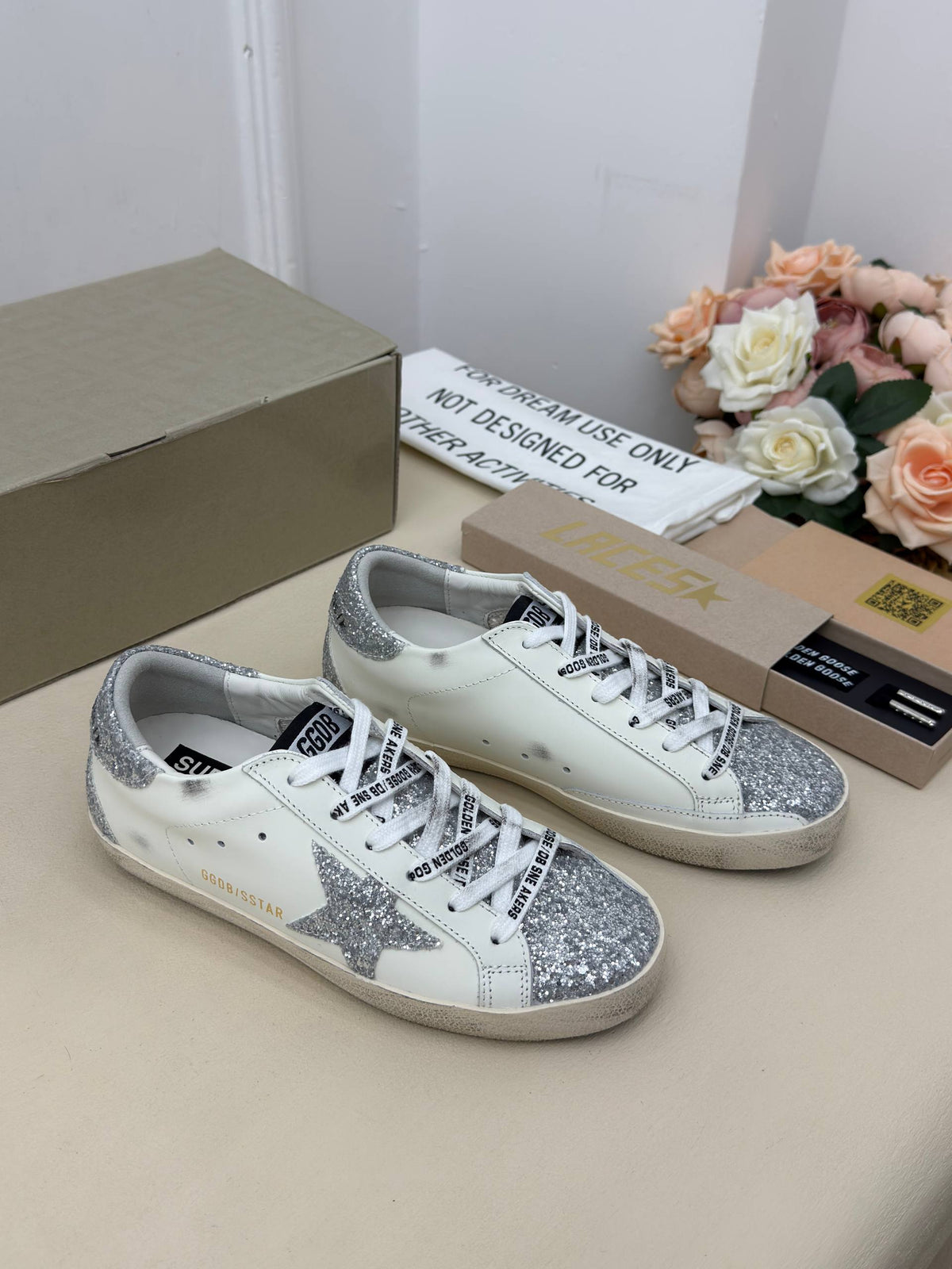 Lumière Silver Işıltılı Yıldız Sneaker – Beyaz & Gümüş