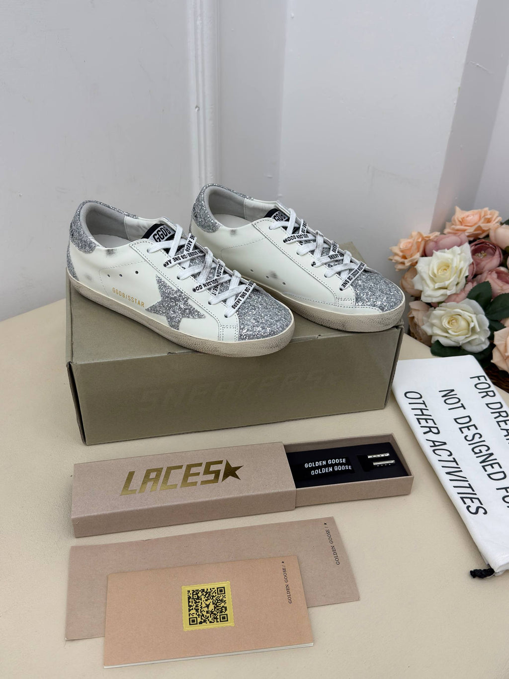 Lumière Silver Işıltılı Yıldız Sneaker – Beyaz & Gümüş