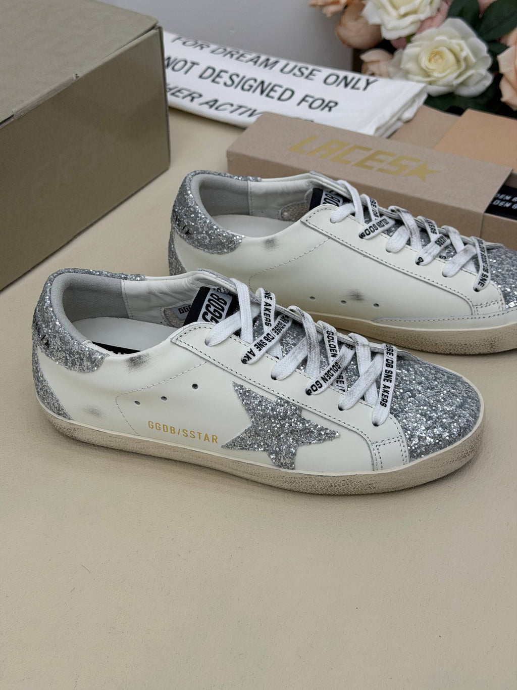 Lumière Silver Işıltılı Yıldız Sneaker – Beyaz & Gümüş