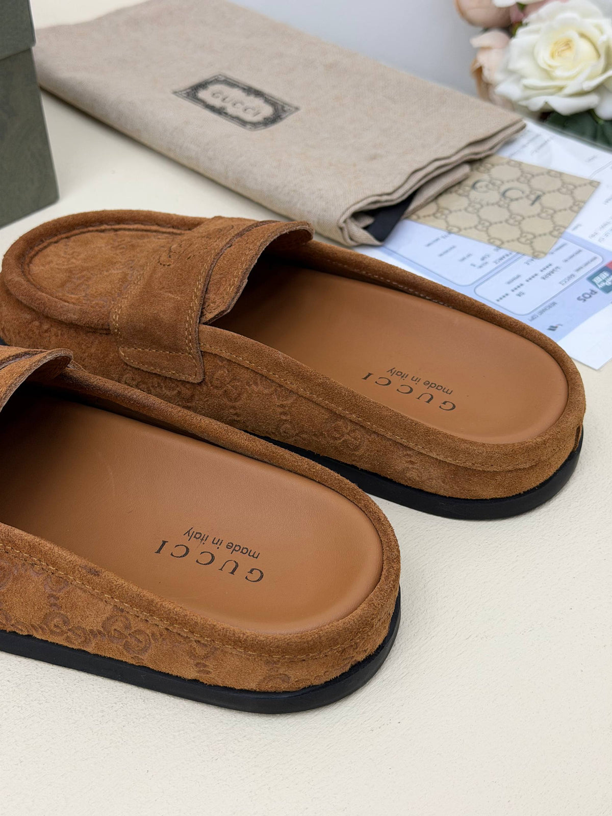 Firenze Suède Monogram Loafer Terlik – Taba