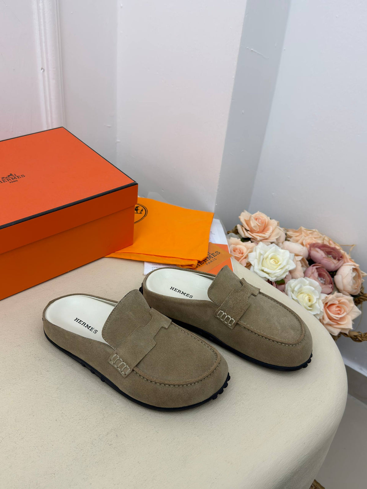 Maison Élise Süet Loafer Terlik – Vizon