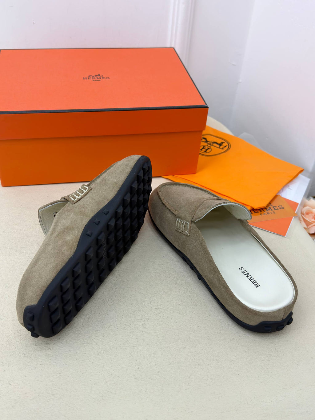 Maison Élise Süet Loafer Terlik – Vizon