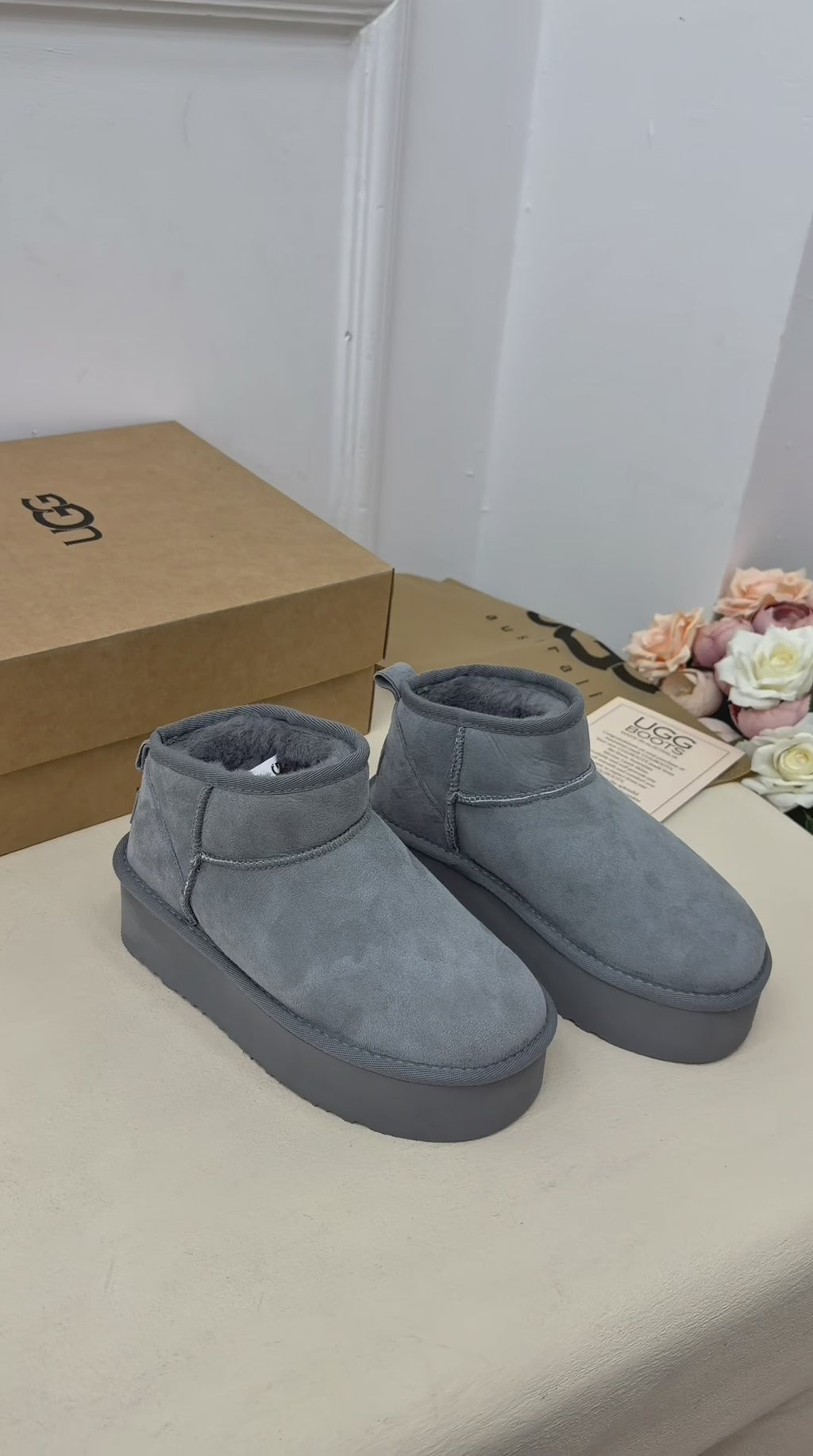 Gris Velours Kürklü Mini Bot – Antrasit Gri